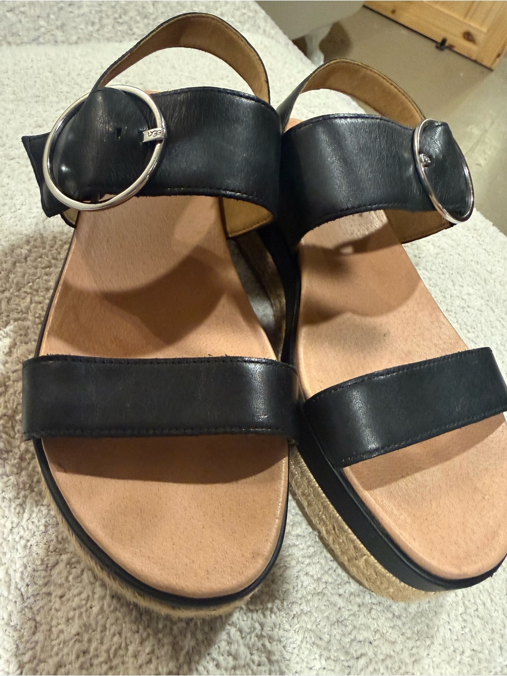 UGG Black Leather Platform Sandals with Silver Ring Buckles Size 9